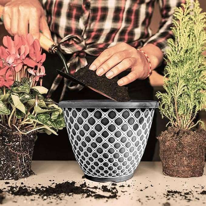 SG Traders Bell Quilt Plant Pots (Pack of 2) - - 