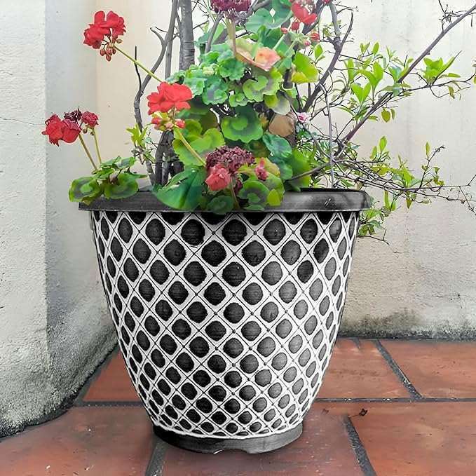 SG Traders Bell Quilt Plant Pots (Pack of 2) - - 