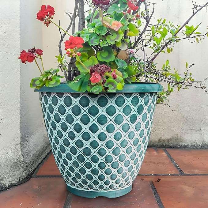SG Traders Bell Quilt Plant Pots (Pack of 2) - - 