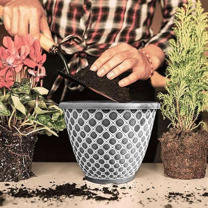 SG Traders Bell Quilt Plant Pots (Pack of 2) - - 